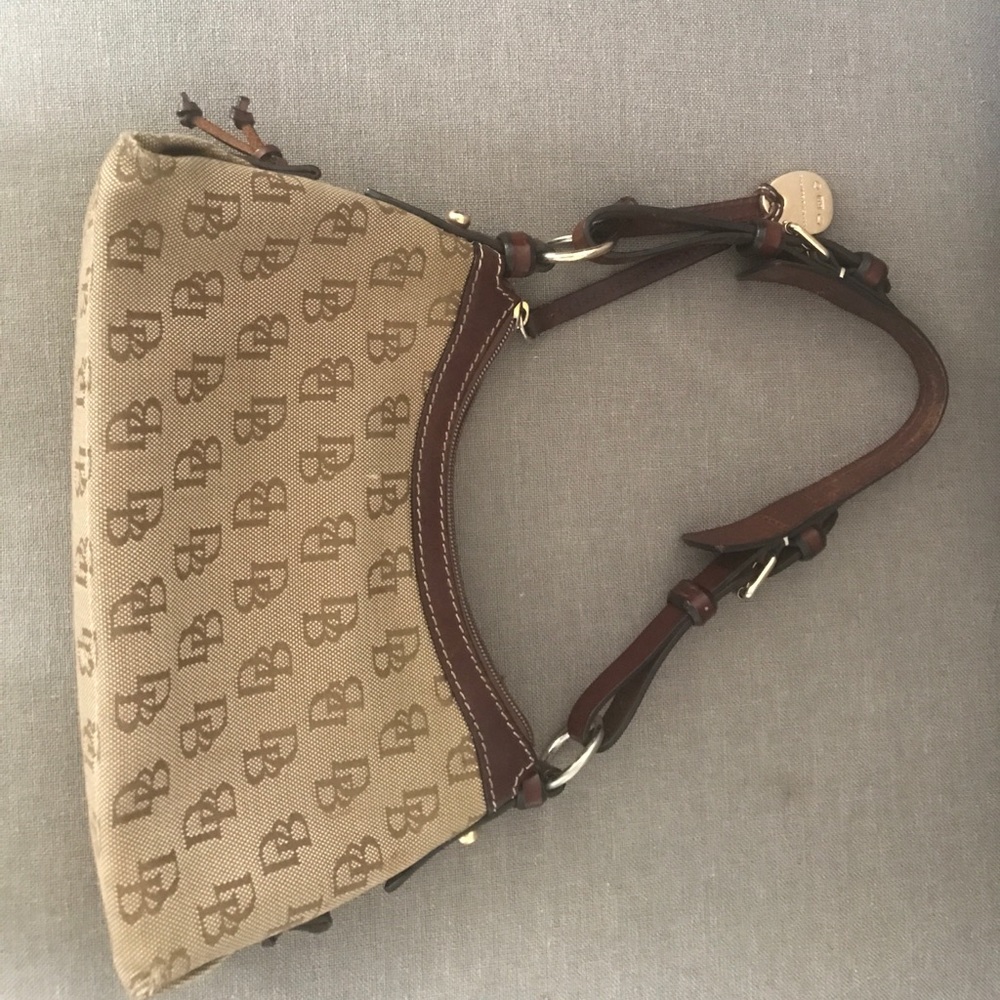 Dooney & Bourke purse